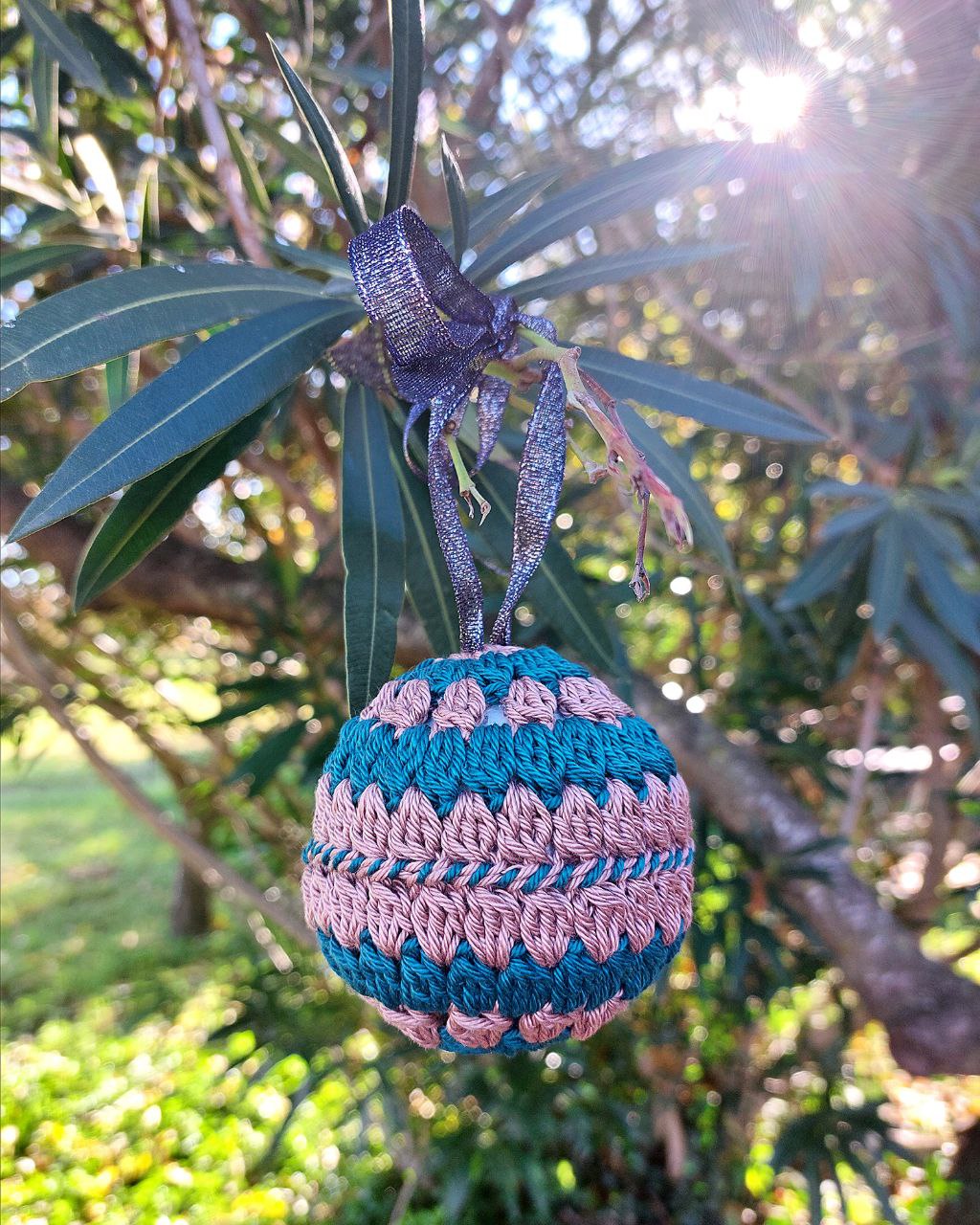 Maria - Pallina di Natale all’uncinetto – Edizione limitata