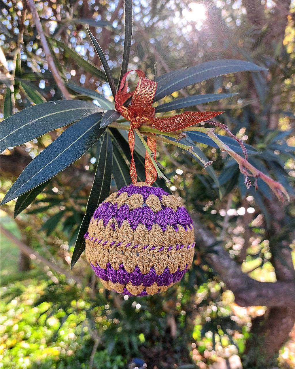 Maria - Pallina di Natale all’uncinetto – Edizione limitata