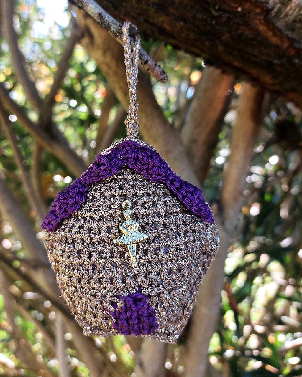 Casetta di pan di zenzero all’uncinetto – Pezzo unico, fatto a mano