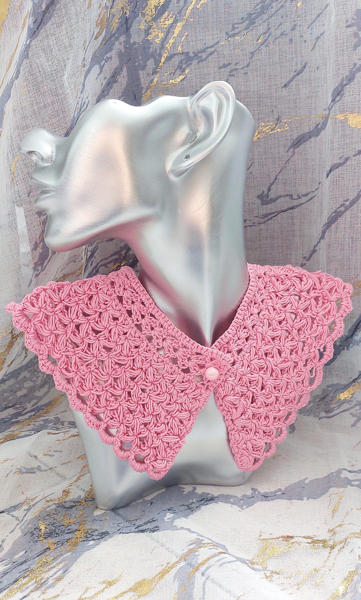 Crochet Collar Carnation