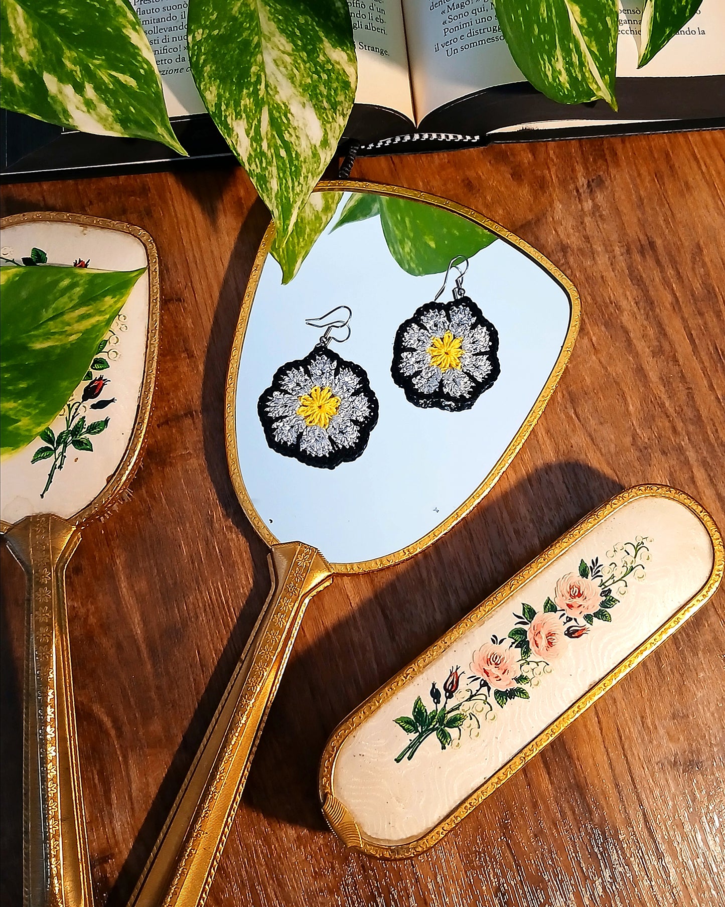 Orecchini African Flower all'Uncinetto